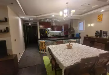 شقق للبيع - 3 غرف - بالدور 1