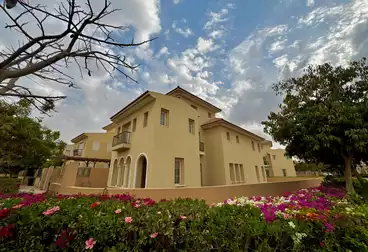 فلل للبيع - 5 غرف