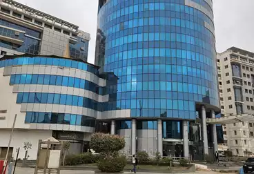 مكاتب للإيجار - 4 غرف - بالدور 6