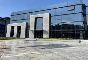 مساحة مكتبية للبيع - بالدور 1