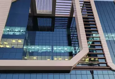 مكاتب للإيجار - 4 غرف - بالدور 3