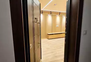 Apartments For sale - 2 rooms - floor 5