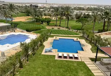 شقة بحديقة للإيجار - 3 غرف - بالدور 0