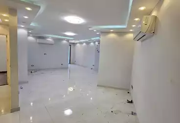 مكاتب للإيجار - 2 غرف - بالدور 2