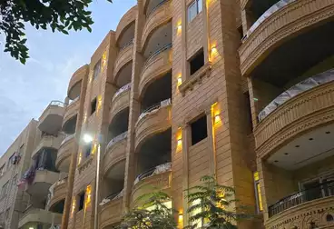 شقق للبيع - 3 غرف - بالدور 1