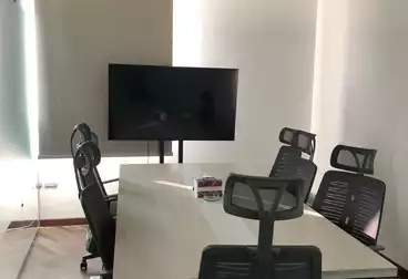 مكاتب للإيجار - 3 غرف - بالدور 1