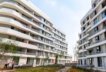 شقق للبيع - 3 غرف - بالدور 1