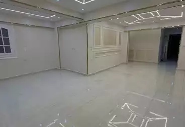 Apartments For sale - 3 rooms - floor 4