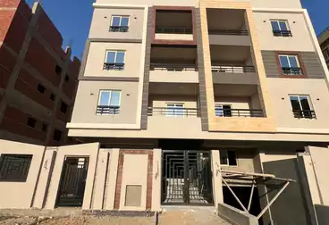 شقق للبيع - 3 غرف - بالدور 2