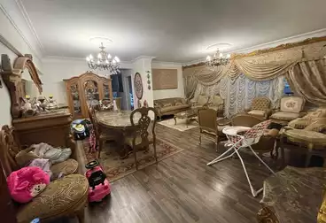 شقق للبيع - 3 غرف - بالدور 7