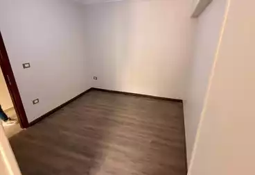 undefined undefined - 2 rooms - floor 4