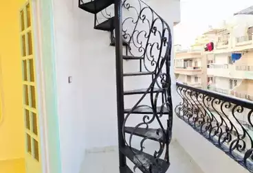 Apartments For sale - 2 rooms - floor 5