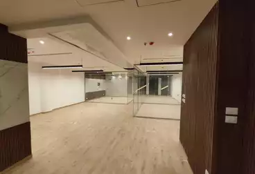 إداري للإيجار - 5 غرف - بالدور 3