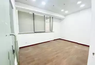 إداري للإيجار - بالدور 0