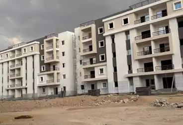 شقق للبيع - 3 غرف - بالدور 1