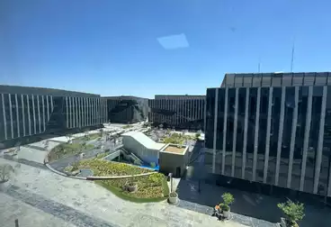 مكاتب للبيع - 1 غرف - بالدور 1