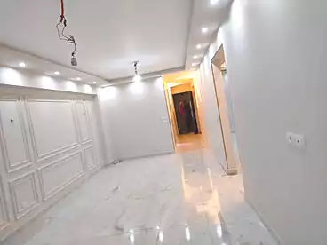 عقارات للبيع - 2 غرف - بالدور 1