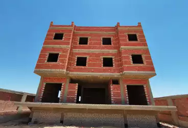 توين هاوس للبيع - 8 غرف