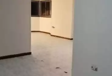 مكاتب للإيجار - 3 غرف - بالدور 3