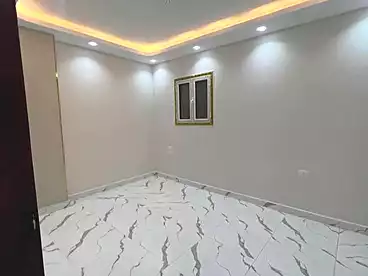 شقق للبيع - 3 غرف - بالدور 1