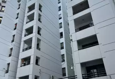 Apartments For sale - 3 rooms - floor 9