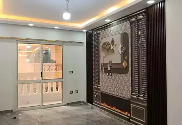 شقق للبيع - 3 غرف - بالدور 1