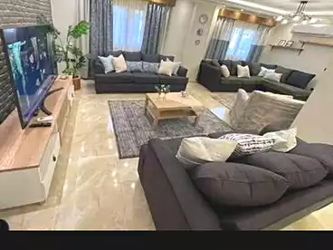 Furnished Apartment For sale - 3 rooms - floor 8