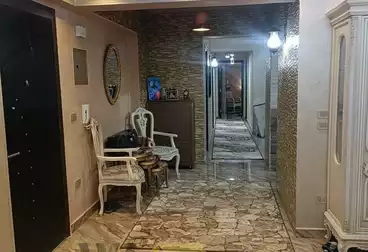 Furnished Apartment For sale - 3 rooms - floor 3