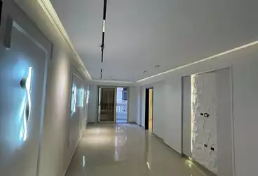 عقارات للبيع - 3 غرف - بالدور 5