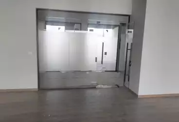 مكاتب للإيجار - 1 غرف - بالدور 4