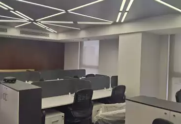 عقارات للبيع - 5 غرف - بالدور 4