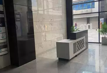 مقر إداري للإيجار - 25 غرف - بالدور 4