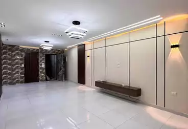 شقق للبيع - 3 غرف - بالدور 1