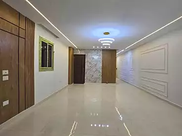 شقق للبيع - 3 غرف - بالدور 8