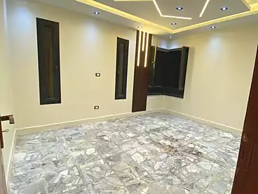 شقق للبيع في شارع عين شمس، البيطاش، 150 متر