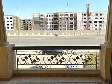 شقق للبيع - 3 غرف - بالدور 1