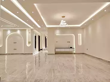 مكاتب للإيجار - 3 غرف - بالدور 8