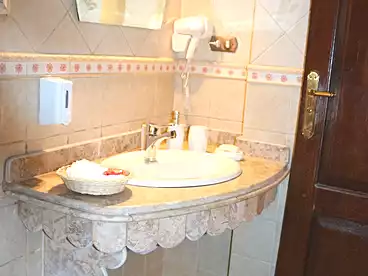 Furnished Apartment For rent - 4 rooms - floor 1