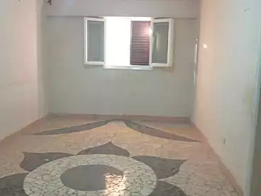 شقق للبيع - 3 غرف - بالدور 1
