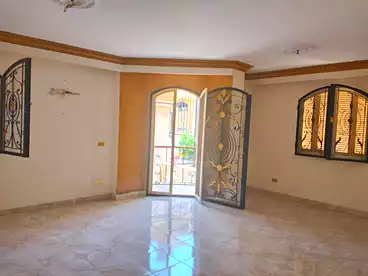 شقق للبيع - 3 غرف - بالدور 0