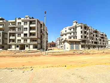 شقق للبيع - 3 غرف - بالدور 0