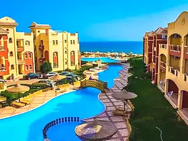 محلات للبيع - بالدور 1