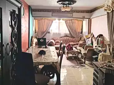 شقق للبيع - 3 غرف - بالدور 8