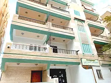 شقق للبيع - 3 غرف - بالدور 1