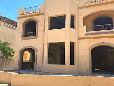 Villas For sale - 5 rooms