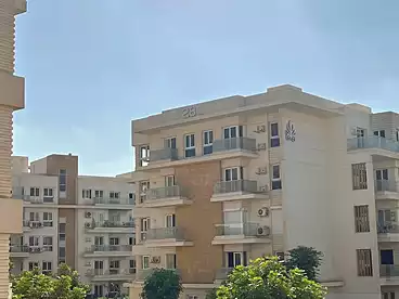 عقارات للبيع - 3 غرف - بالدور 0