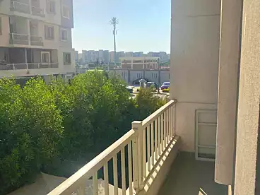شقق للبيع - 3 غرف - بالدور 1