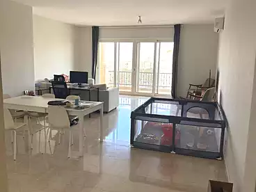 عقارات للإيجار - 3 غرف - بالدور 4