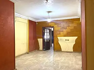 شقق للبيع - 3 غرف - بالدور 1