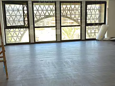مكاتب للإيجار - 1 غرف - بالدور 2